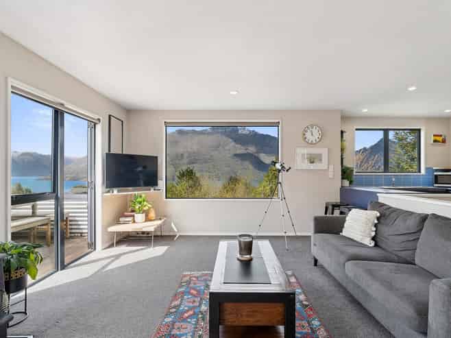 33 Arawata Terrace, Fernhill