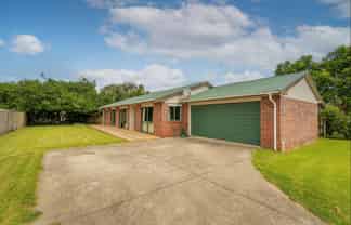 40 Cholmondeley Crescent, Whitianga