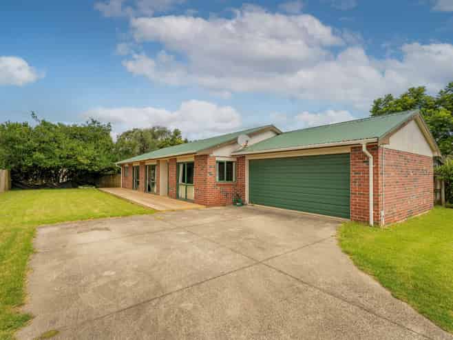 40 Cholmondeley Crescent, Whitianga
