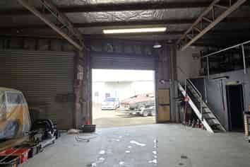 Storage unit/workshop for lease