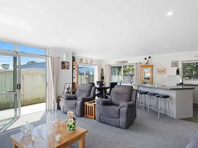 8 Mako Avenue, Whiritoa