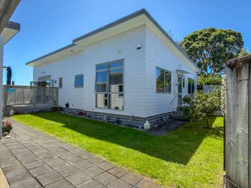 8 Mako Avenue, Whiritoa