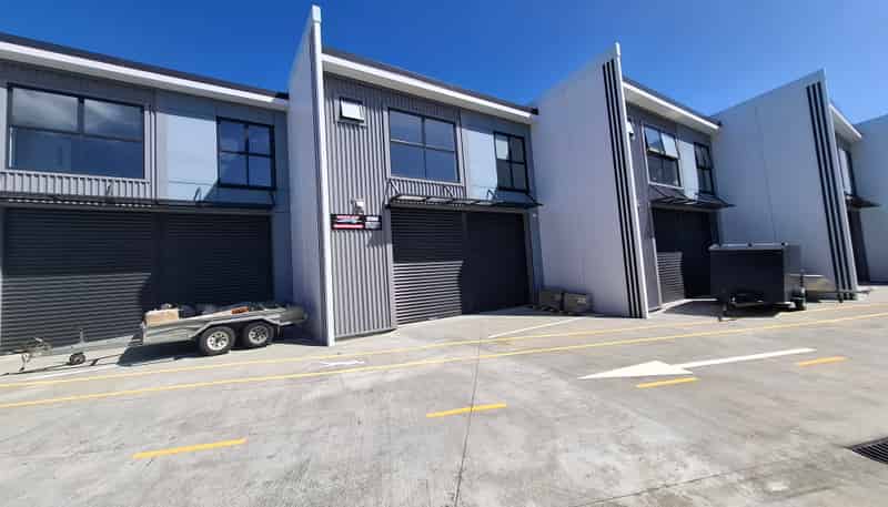 13/8 Laurenson Road, Hobsonville