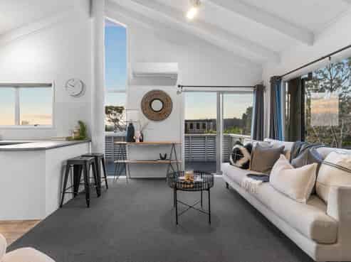 1/6 Oruamo Place, Beach Haven