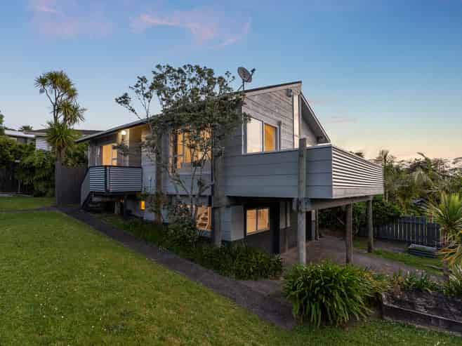 1/6 Oruamo Place, Beach Haven