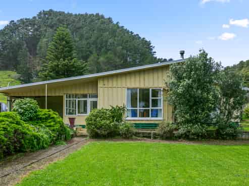 3968 Mokau Road, Tongaporutu