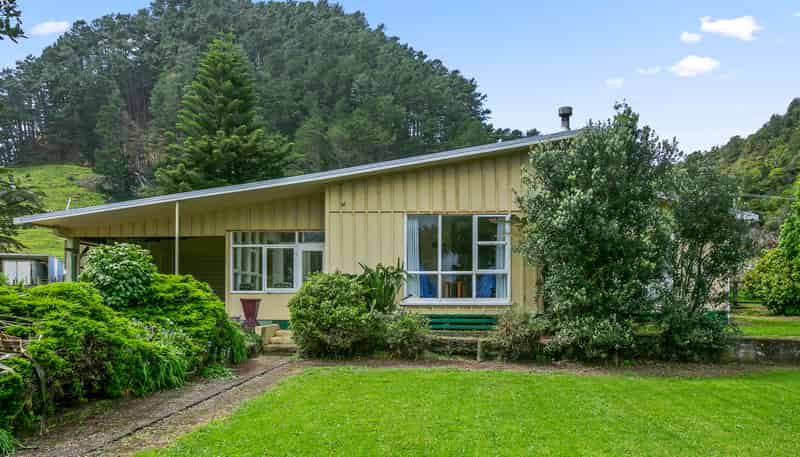 3968 Mokau Road, Tongaporutu
