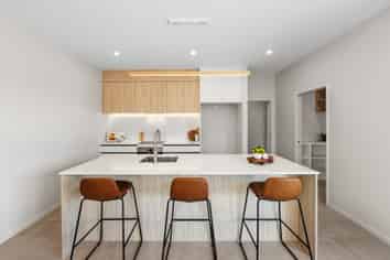 14 Elsie Lange Way, Casebrook