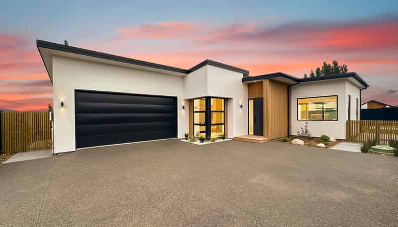 14 Elsie Lange Way, Casebrook