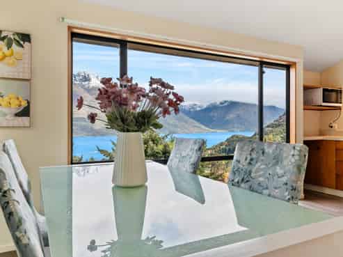 16A Dart Place, Fernhill/Sunshine Bay