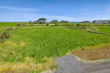 7104 South Road, Warea