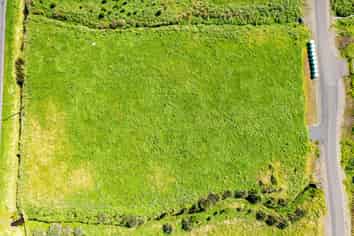 7104 South Road, Warea