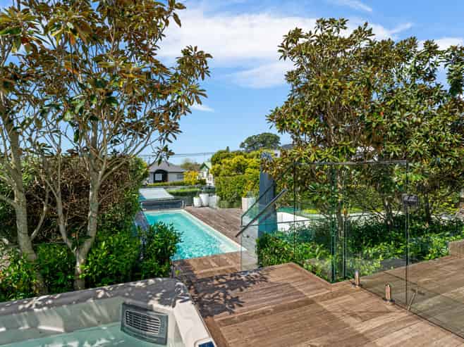 8 Alfred Street, Northcote Point
