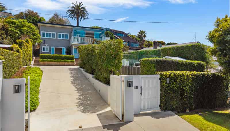 8 Alfred Street, Northcote Point