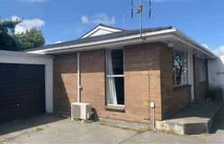 2/94 Peverel Street, Riccarton