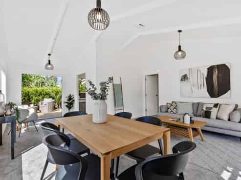 2/25 Lucinda Place, Glen Eden