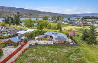 4 Pisa Moorings Road, Cromwell