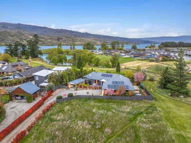 4 Pisa Moorings Road, Cromwell