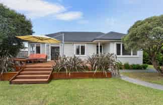697 Te Atatu Road, Te Atatu Peninsula