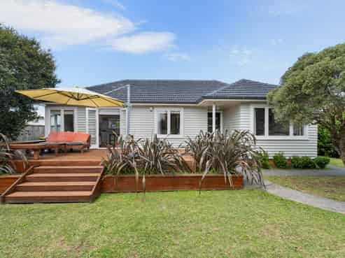 697 Te Atatu Road, Te Atatu Peninsula