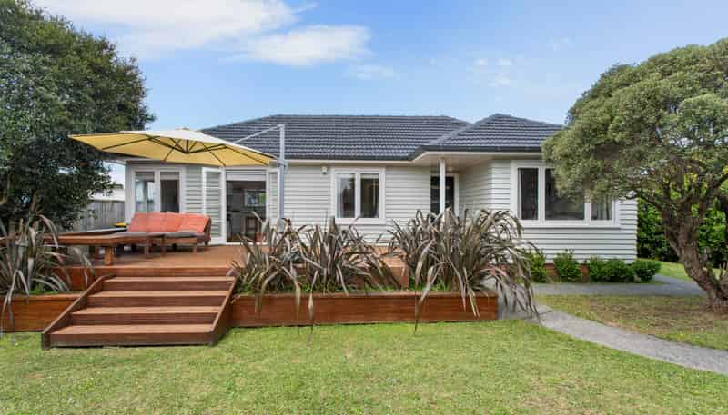 697 Te Atatu Road, Te Atatu Peninsula
