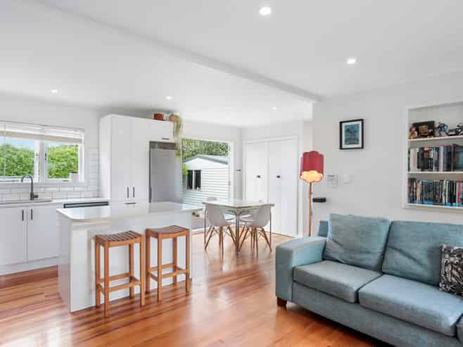 697 Te Atatu Road, Te Atatu Peninsula