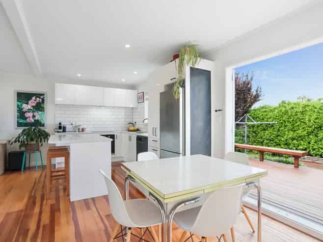 697 Te Atatu Road, Te Atatu Peninsula