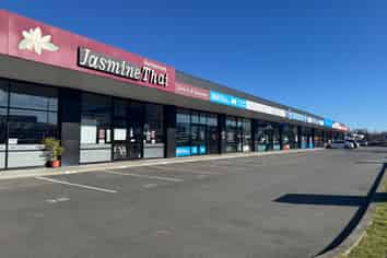 Busy Burnside 120sqm – Retail / Office / Food Use