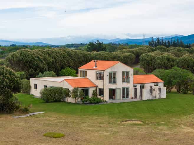 16 Hinepango Drive, Rarangi