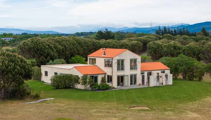 16 Hinepango Drive, Rarangi