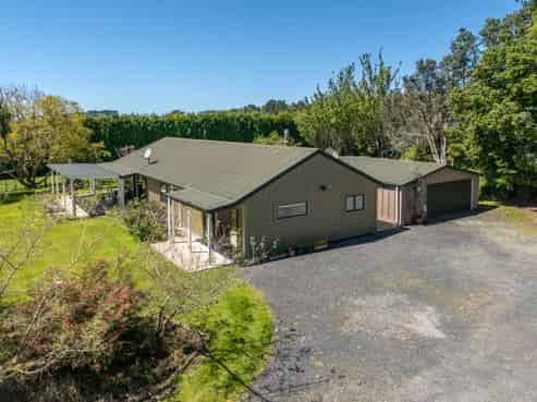 9D McQuade Road, Whakamarama