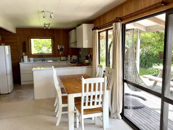 33 Cuvier Crescent, Kuaotunu