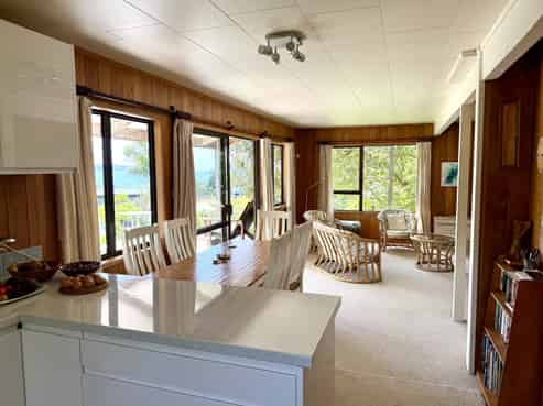 33 Cuvier Crescent, Kuaotunu