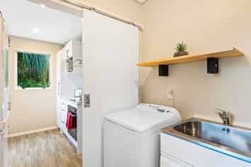 1/264 Grounsell Crescent, Belmont
