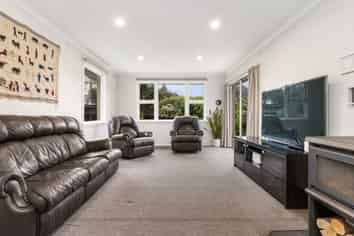 53 Stanbury Avenue, Somerfield