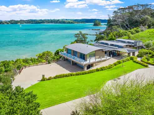 16 Grant Street, Mahurangi East