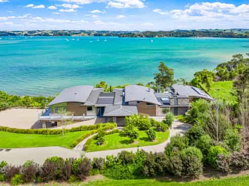 16 Grant Street, Mahurangi East