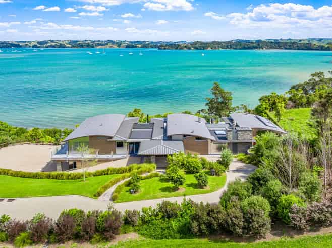 16 Grant Street, Mahurangi East