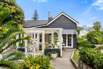 21 Hornsey Road, Bluff Hill