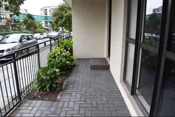 1/1 Wadier Place, Henderson