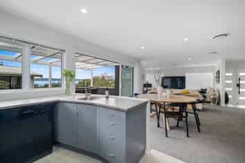 12 Aquarius Drive, Kawaha Point