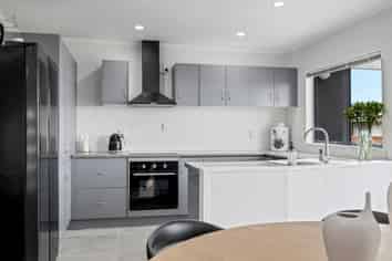 12 Aquarius Drive, Kawaha Point