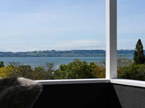 12 Aquarius Drive, Kawaha Point