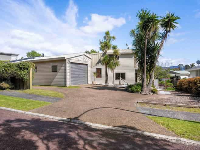 16 Mount Ave, Pauanui