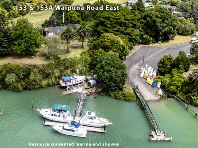 153 and 15 Waipuna Road East, Mount Wellington