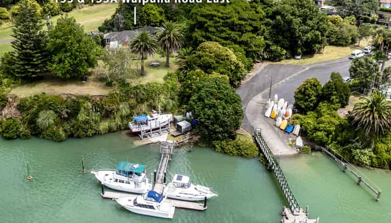153 and 15 Waipuna Road East, Mount Wellington
