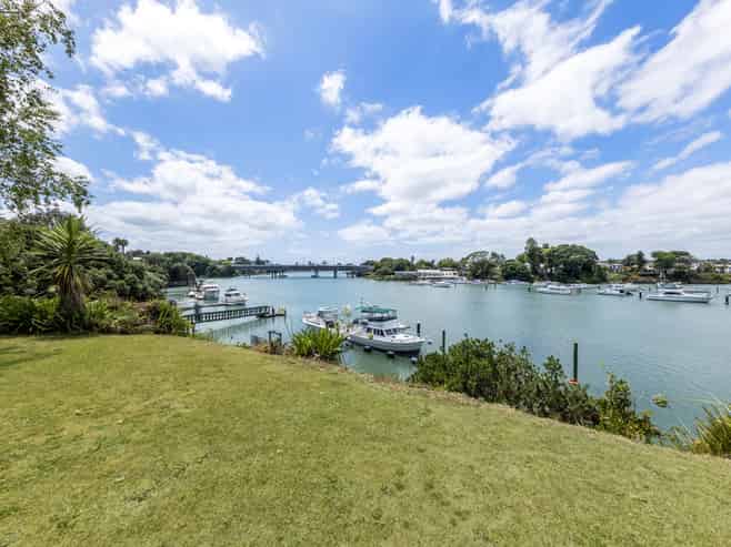 153 and 15 Waipuna Road East, Mount Wellington
