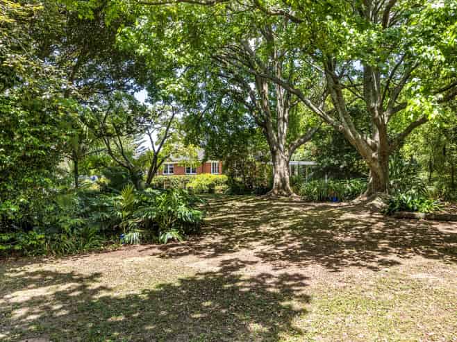 153 and 15 Waipuna Road East, Mount Wellington