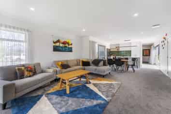 12 Repo Street, Wharewaka