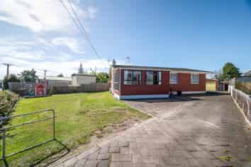 16 Martin Street, Utuhina